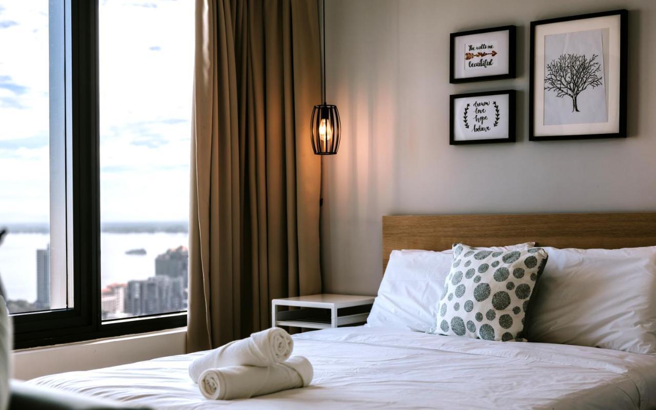 Muji Studio 2 - Seaview At 218 Tropicana Near Komtar Food Heaven With Netflix & Tv Box Джорджтаун Экстерьер фото